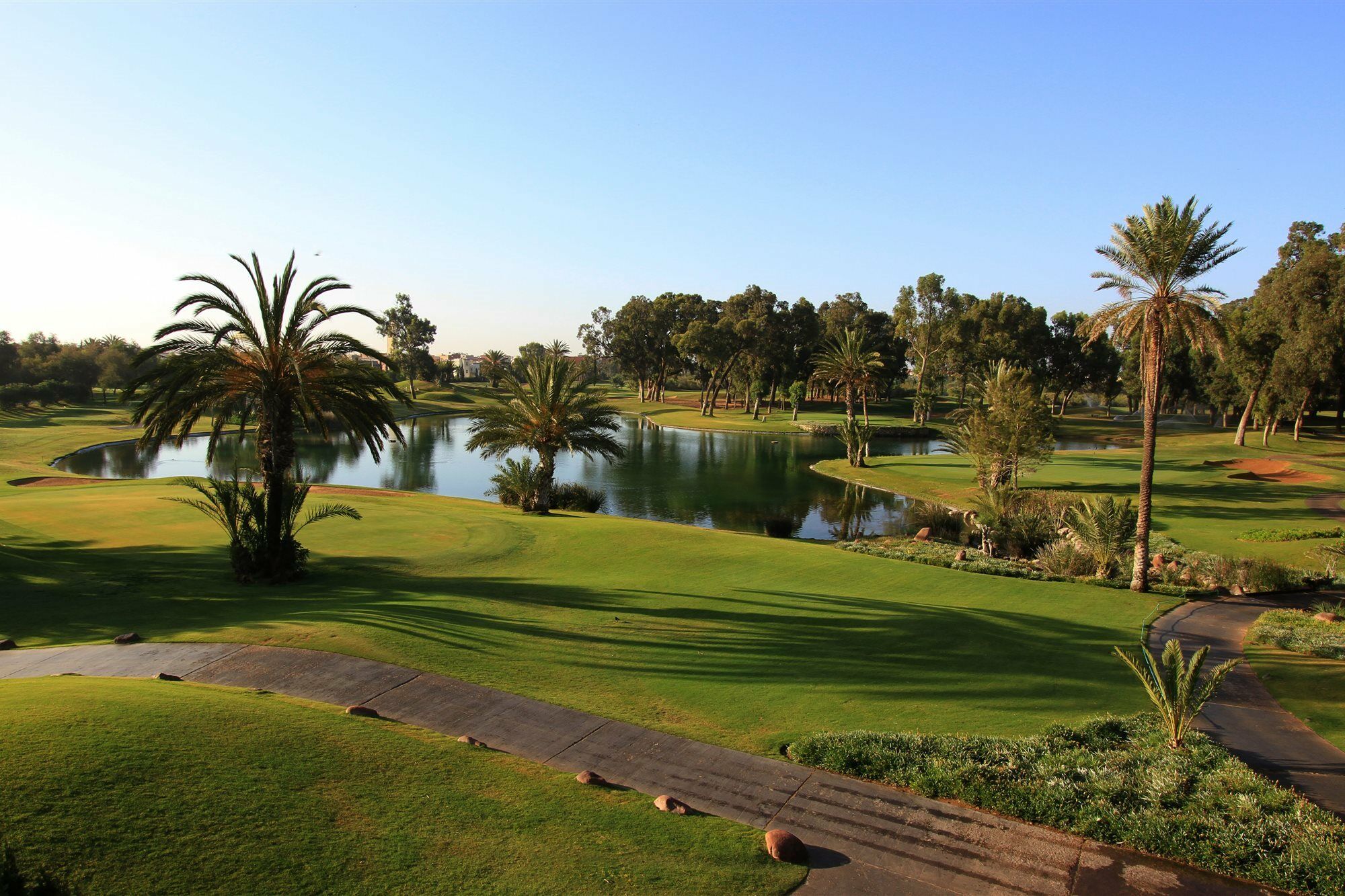 티키다 골프 팰리스 렐레 앤 샤토 호텔 아가디르 외부 사진 Golf course at the Royal Palm Golf and Country Club
