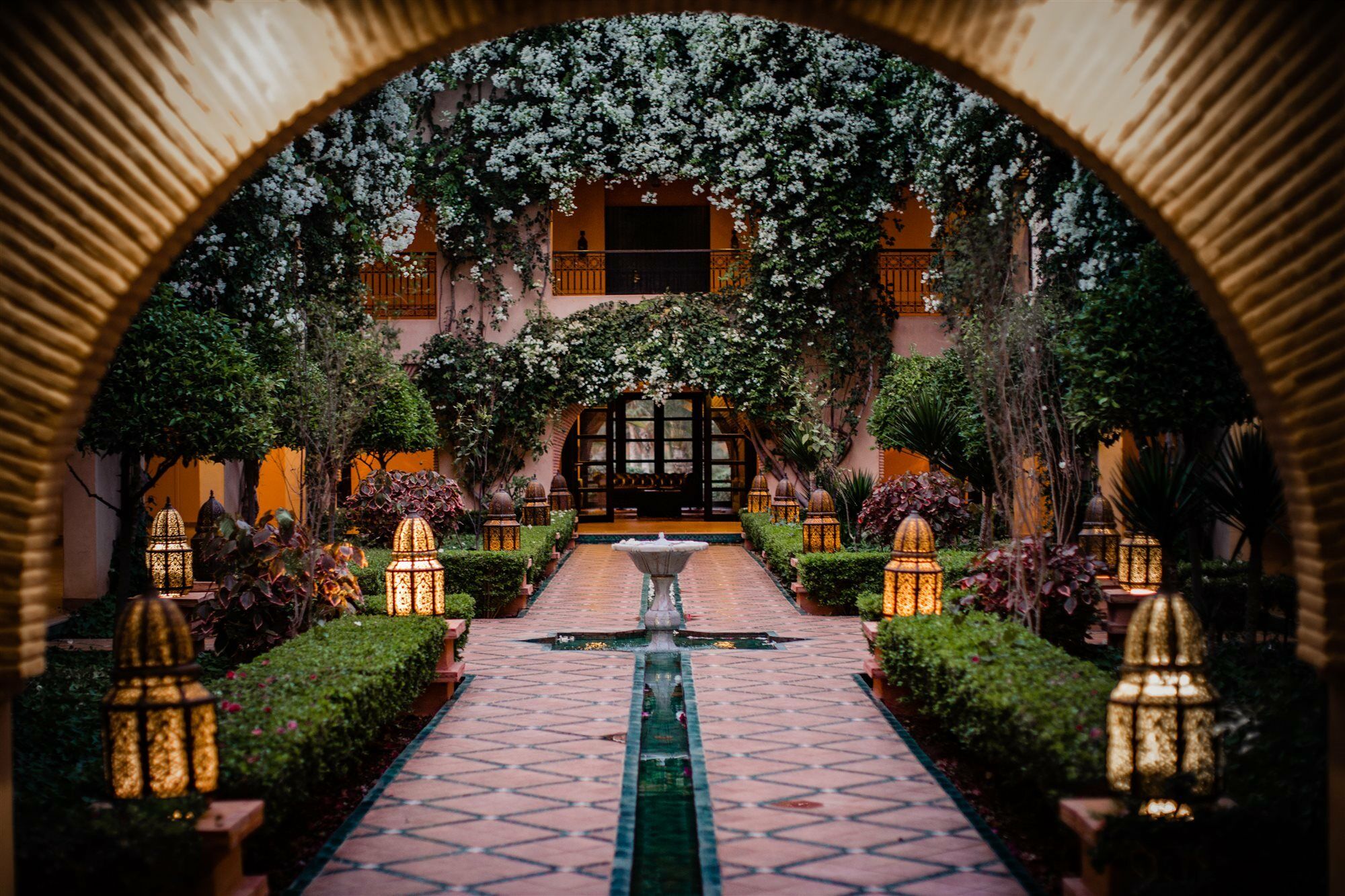 티키다 골프 팰리스 렐레 앤 샤토 호텔 아가디르 외부 사진 The hotel's courtyard